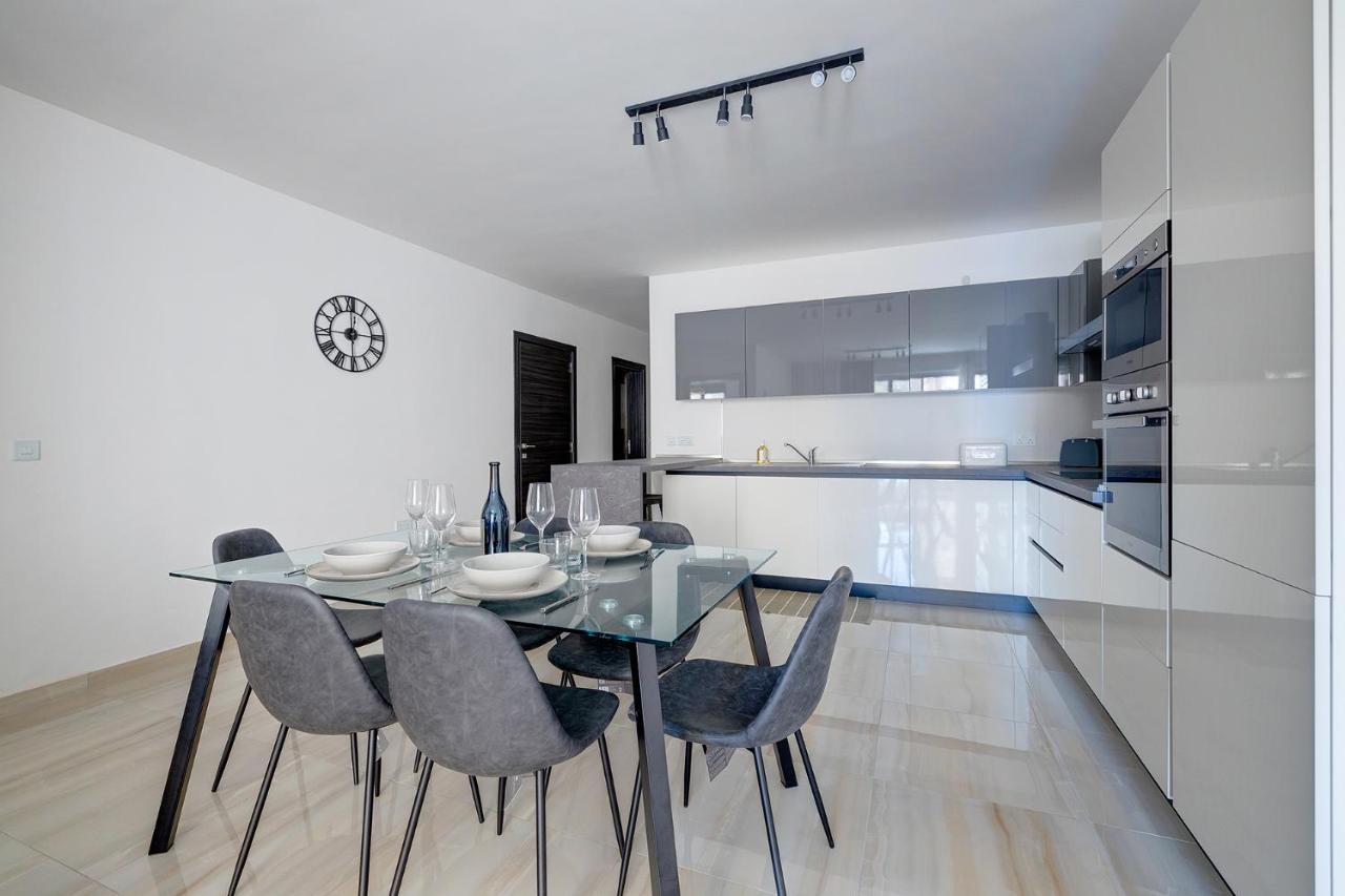 Chic 2Br Apartment, Ideal Location Ta Xbiex Kültér fotó